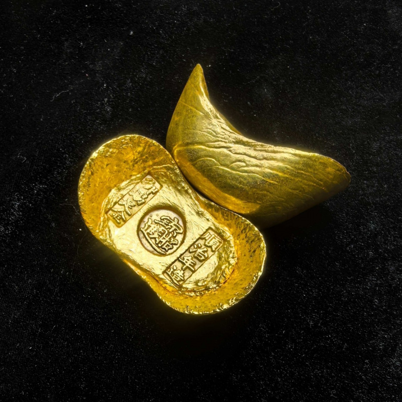 インゴットのコレクション：金メッキ銅製品、硬貨、小さな金塊、 - Vintage Collectible Coins のレビューと価格
